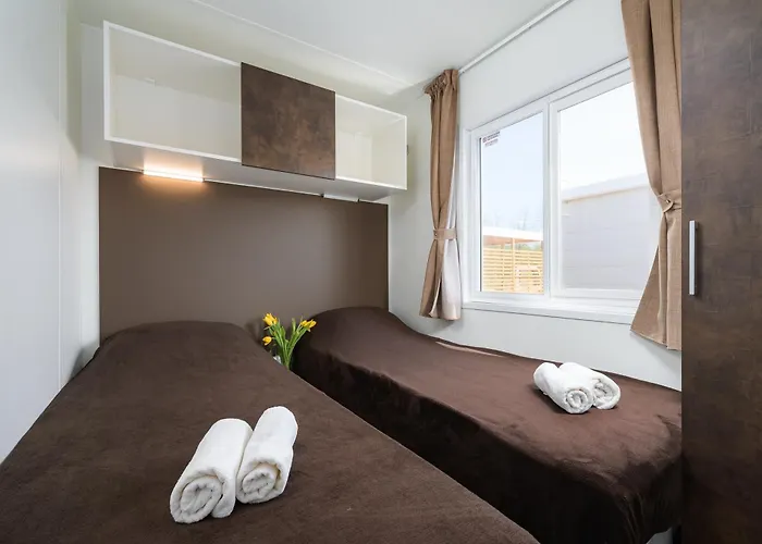 אתר קמפינג Mobile Homes Adriamar - Fkk Nudist Solaris פורץ